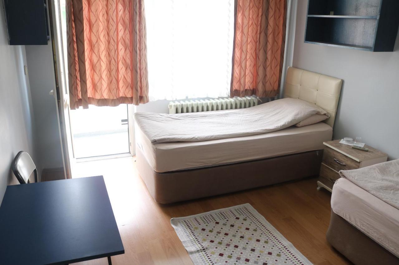 Zafer Hostel Konya Bagian luar foto