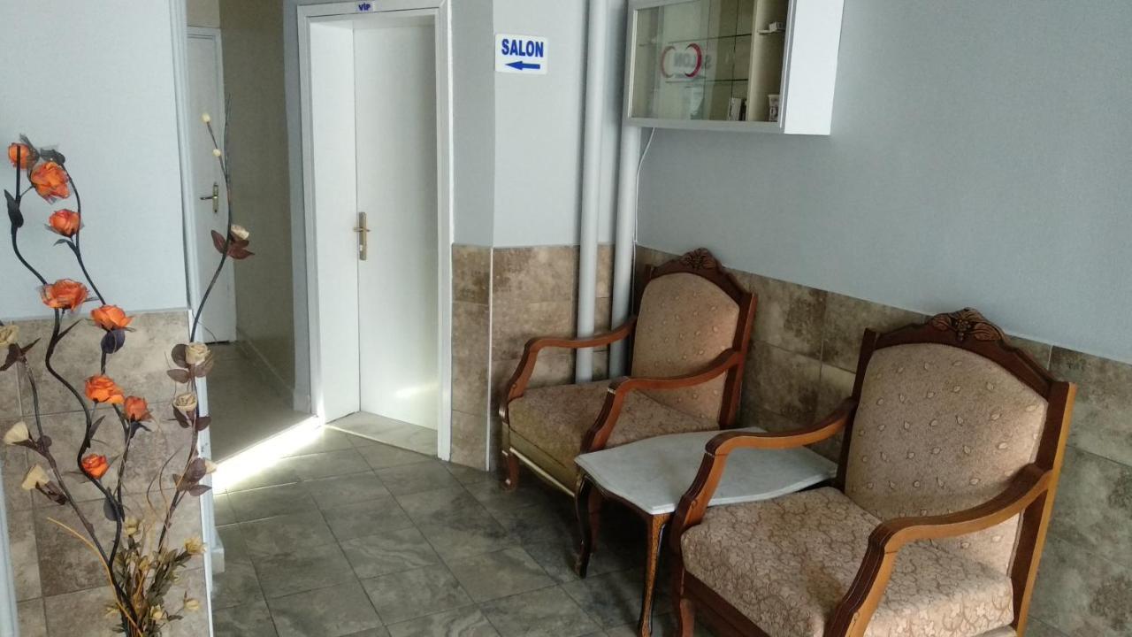 Zafer Hostel Konya Bagian luar foto